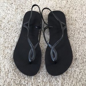 EUC Black Havaianas Sandals
